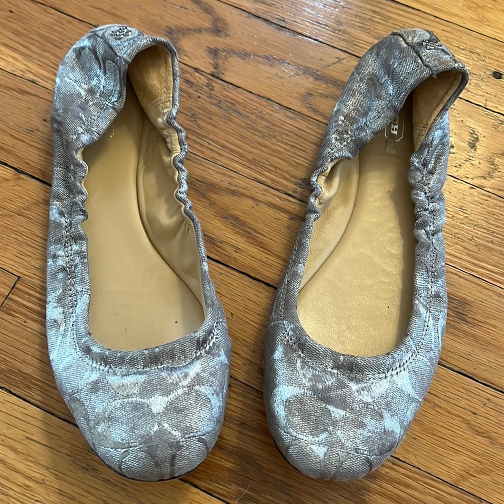 Coach Aly signature C silver size 10 cute!